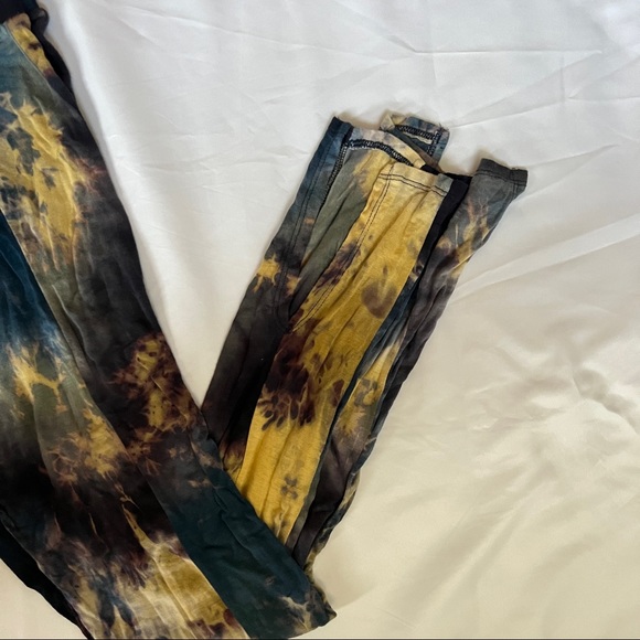 2 Piece Tie Dye Set - Picture 6 of 7